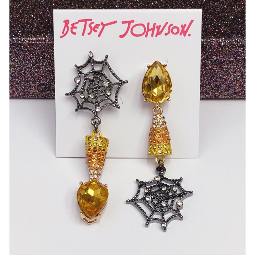 NWT Betsey Johnson💋JUST TREATS Gold/Hematite Tone Triple Drop Mismatch Earrings